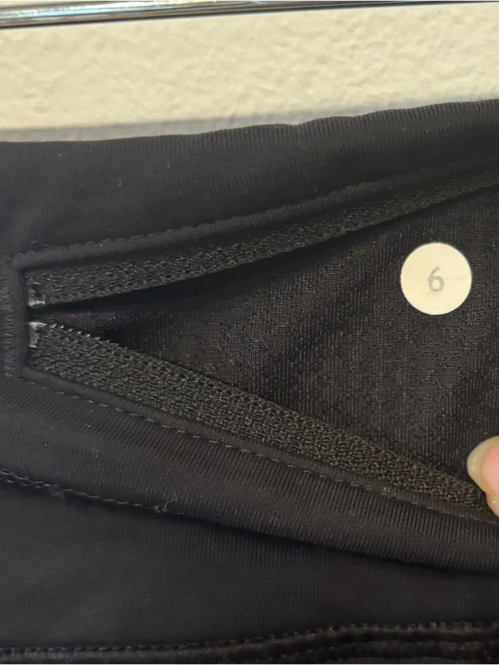 Lululemon Fast and Free Black High-Waist Cropped Athletic Leggings - Women’s 6